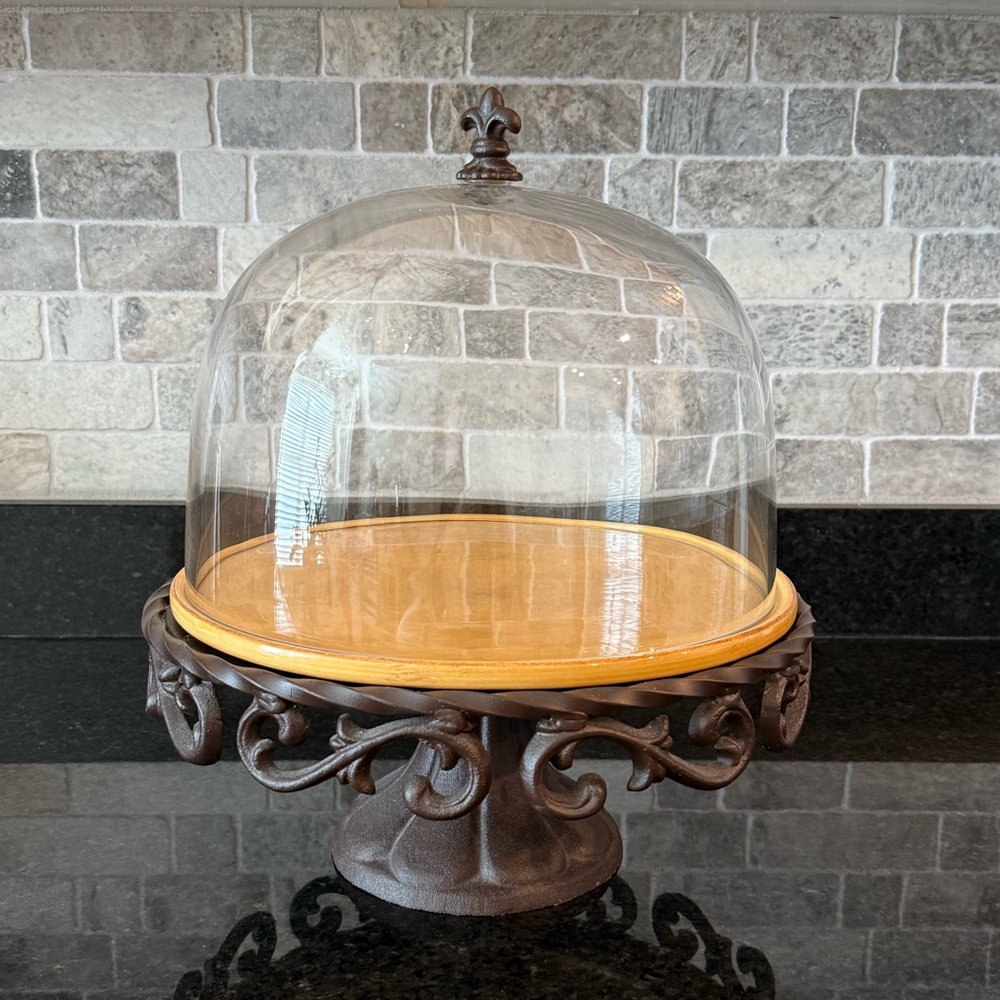 NWOT Artimino Tuscan Countryside Glass Dome Cake Stand with Metal Base